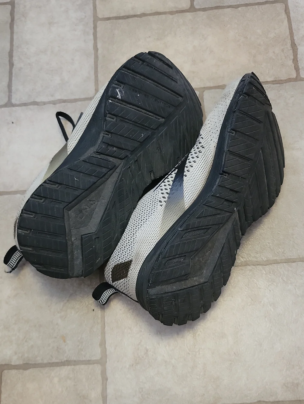 Brooks Revel 4 Running Shoes 9.5